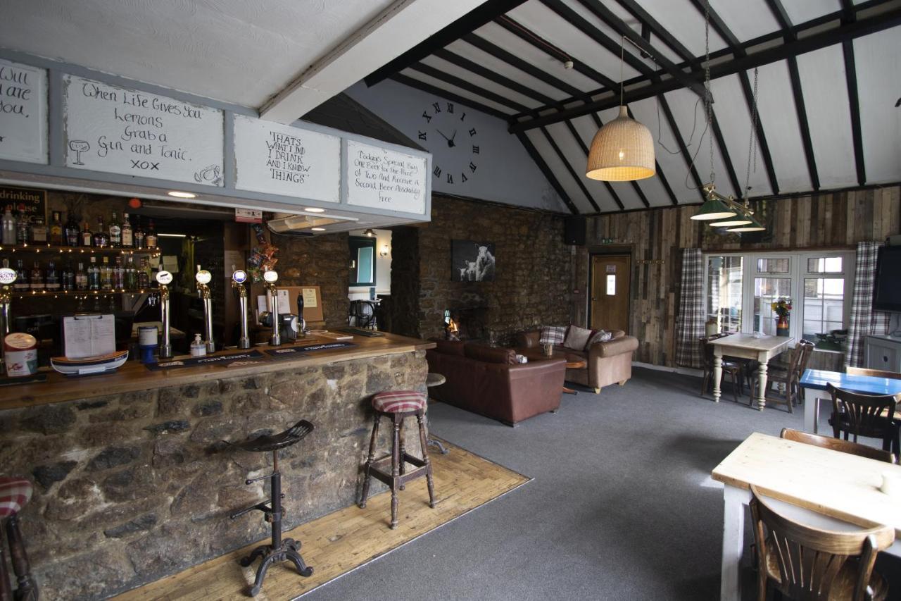 Parsonage Farm Inn Saint Florence Екстер'єр фото