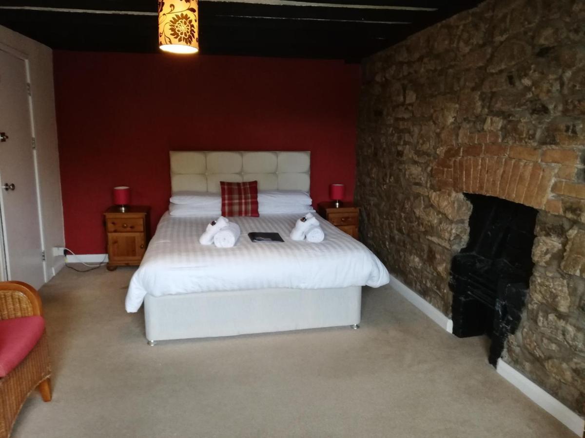 Parsonage Farm Inn Saint Florence Екстер'єр фото