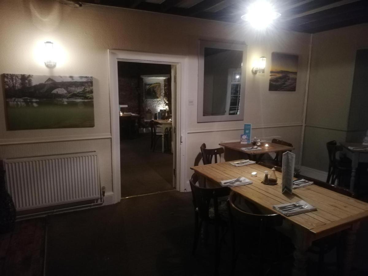 Parsonage Farm Inn Saint Florence Екстер'єр фото